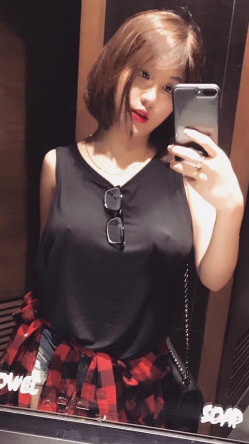 开云·Kaiyun网页版-乌克兰胜利击败荷兰——欧洲预赛赛场呈现热闹场面，足球乌克兰对荷兰