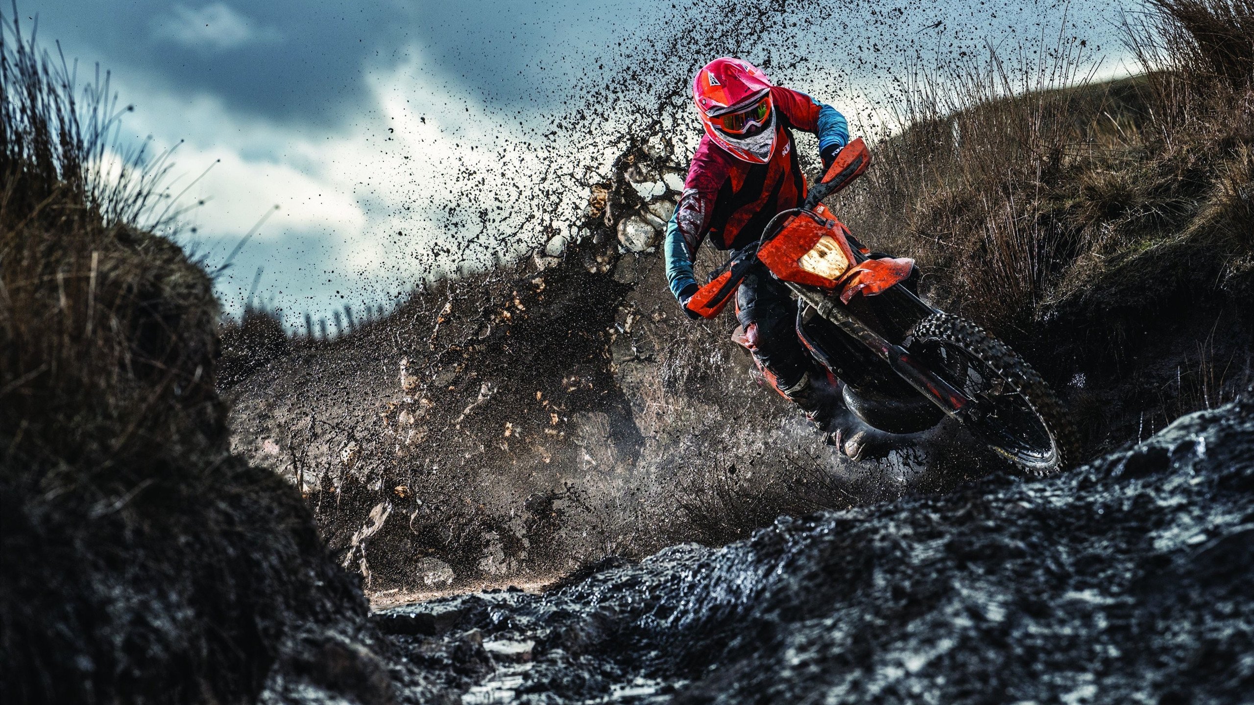 开云·体育官网-_户外攀岩挑战：迎接岩壁的呼唤_，户外攀岩的好处